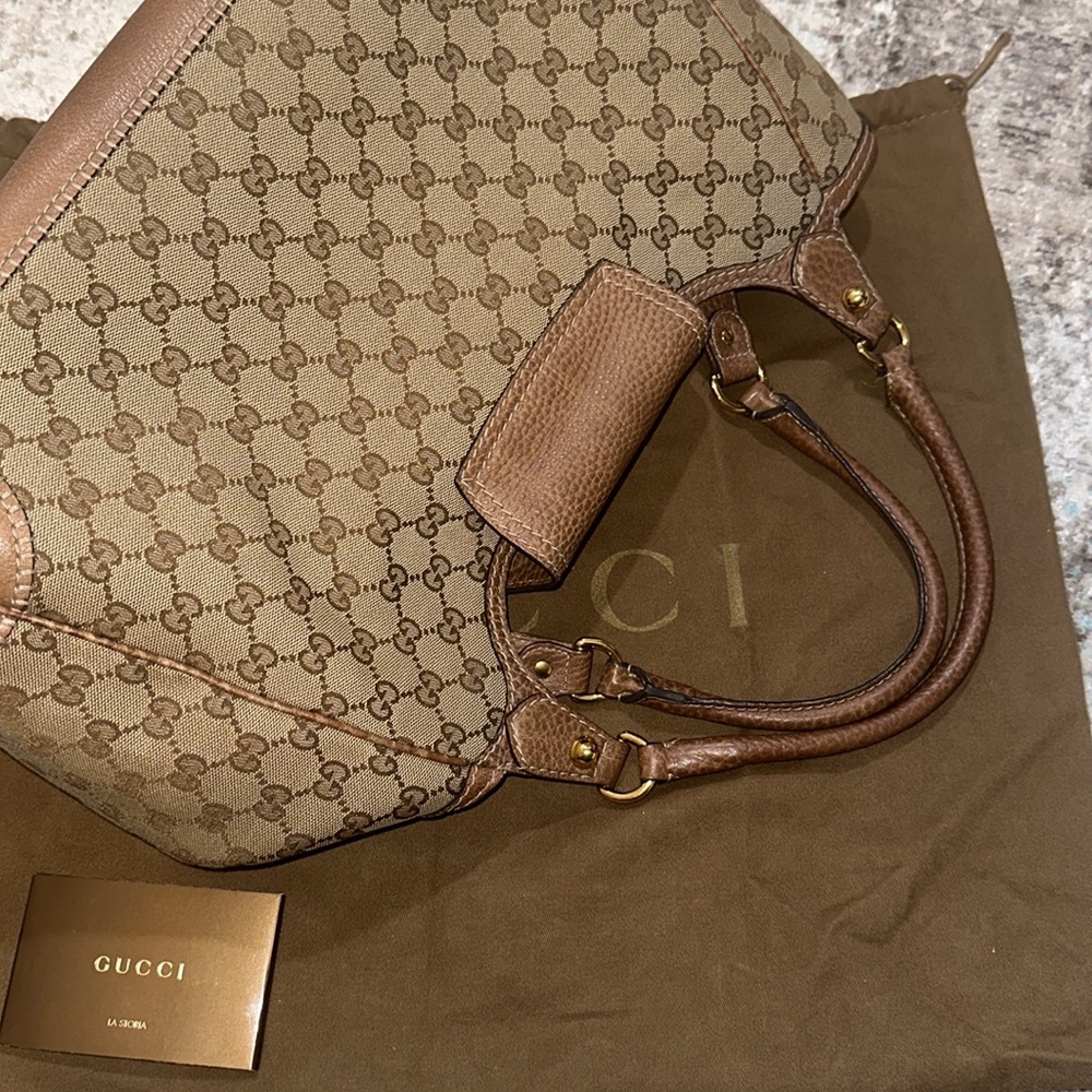 Vintage Gucci New Pelham Large Shoulder Bag w/ Gold Hardware - Picture 10 of 14
